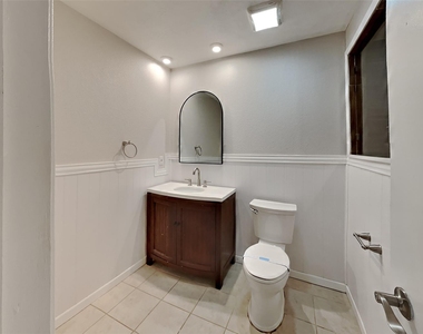 4644 Ringgold Lane - Photo Thumbnail 7