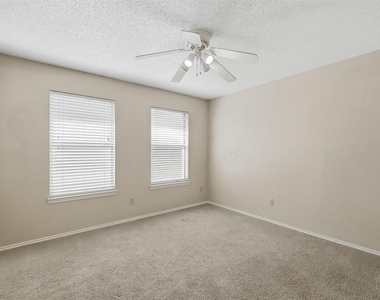 1371 S 11th Street - Photo Thumbnail 14