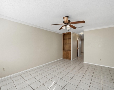 1371 S 11th Street - Photo Thumbnail 12