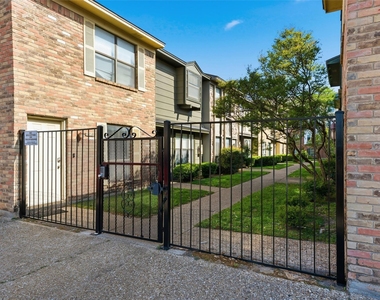 1371 S 11th Street - Photo Thumbnail 23