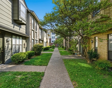 1371 S 11th Street - Photo Thumbnail 24