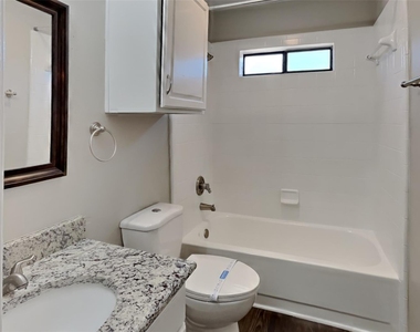 845 Whitehall Drive - Photo Thumbnail 15