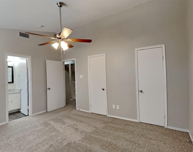 845 Whitehall Drive - Photo Thumbnail 7