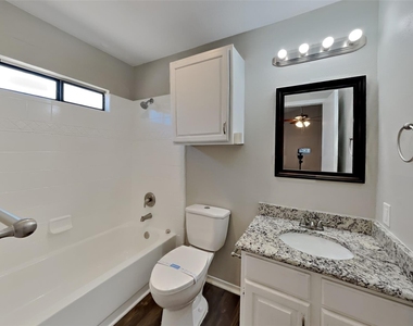845 Whitehall Drive - Photo Thumbnail 9