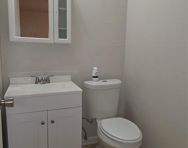 721 N Cummings Drive - Photo Thumbnail 8
