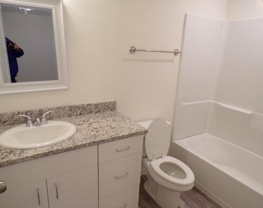 709 S 5th Street - Photo Thumbnail 18
