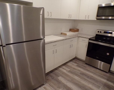 709 S 5th Street - Photo Thumbnail 6