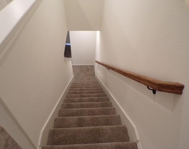 709 S 5th Street - Photo Thumbnail 13
