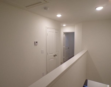 709 S 5th Street - Photo Thumbnail 12
