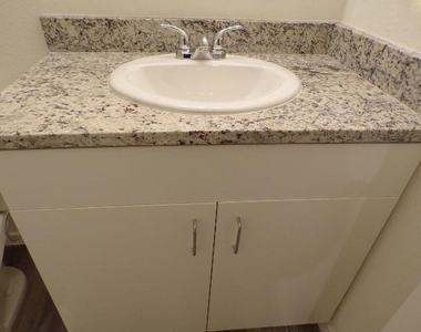709 S 5th Street - Photo Thumbnail 27