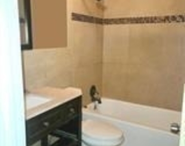 1316 Blodgett Avenue - Photo Thumbnail 12