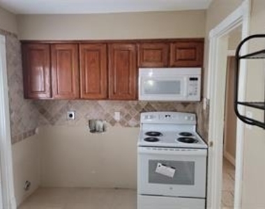 1316 Blodgett Avenue - Photo Thumbnail 9