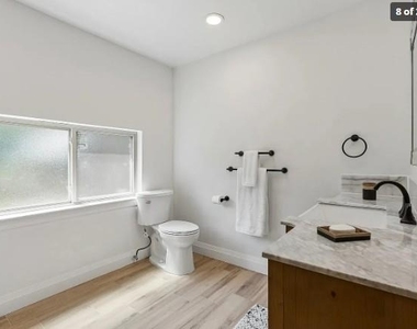 1212 W Murphy Road - Photo Thumbnail 11