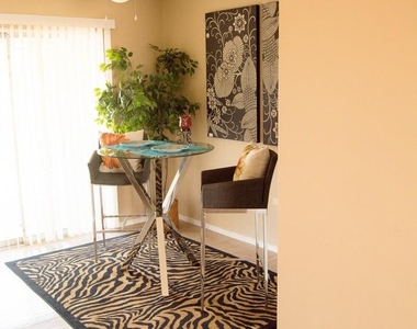 2800 Sayles Boulevard - Photo Thumbnail 4
