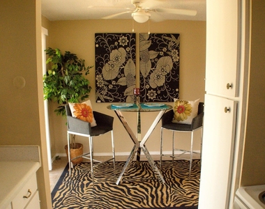 2800 Sayles Boulevard - Photo Thumbnail 3