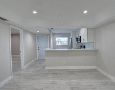 398 W Camino Real - Photo Thumbnail 19