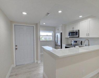 398 W Camino Real - Photo Thumbnail 14