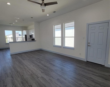 3336 Noor Street - Photo Thumbnail 10