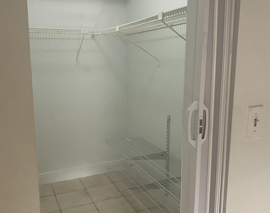 8185 Nw 7th Street - Photo Thumbnail 10