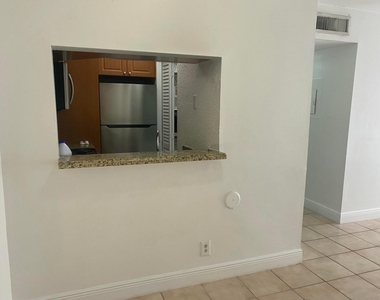 8185 Nw 7th Street - Photo Thumbnail 6