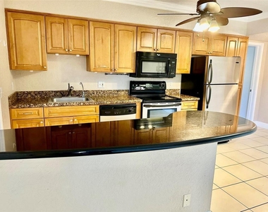 2190 Se 5th Street - Photo Thumbnail 12
