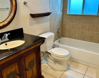 2190 Se 5th Street - Photo Thumbnail 2