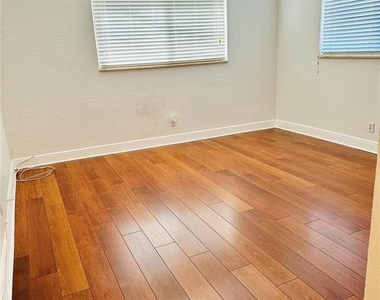 2190 Se 5th Street - Photo Thumbnail 9