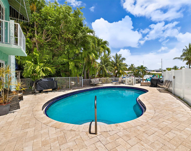 2708 Ne 14th Street Causeway - Photo Thumbnail 5