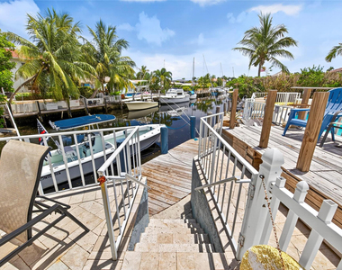 2708 Ne 14th Street Causeway - Photo Thumbnail 2