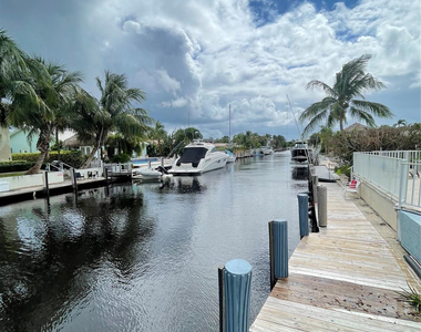 2708 Ne 14th Street Causeway - Photo Thumbnail 7