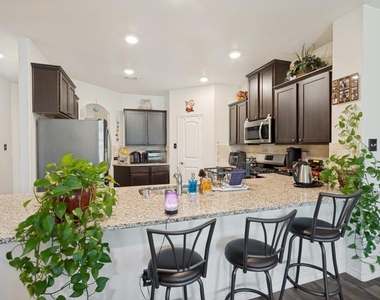 2920 Brazos Drive - Photo Thumbnail 8