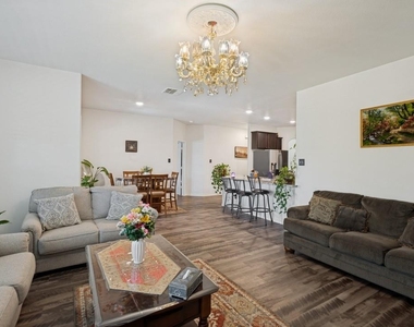 2920 Brazos Drive - Photo Thumbnail 12