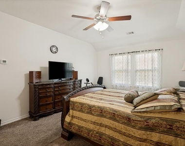 2920 Brazos Drive - Photo Thumbnail 16