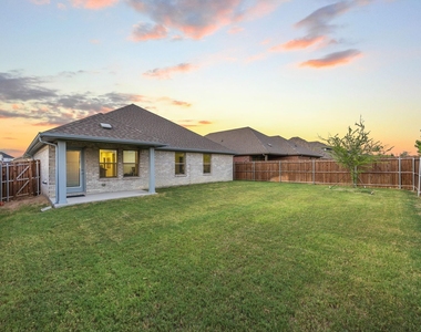 3249 Glorioso Drive - Photo Thumbnail 21