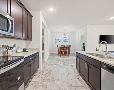 3249 Glorioso Drive - Photo Thumbnail 7