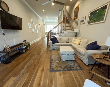 4643 Warwood Lane - Photo Thumbnail 7
