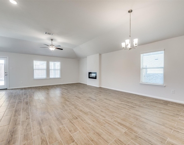 6445 Auburn Dale Road - Photo Thumbnail 10