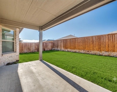 6445 Auburn Dale Road - Photo Thumbnail 23