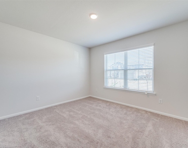 6445 Auburn Dale Road - Photo Thumbnail 14