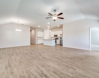 6445 Auburn Dale Road - Photo Thumbnail 13