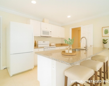 6410 N Dixie Highway - Photo Thumbnail 4