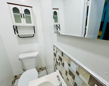 3387 Nw 37th Avenue - Photo Thumbnail 4
