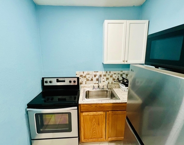 3387 Nw 37th Avenue - Photo Thumbnail 2