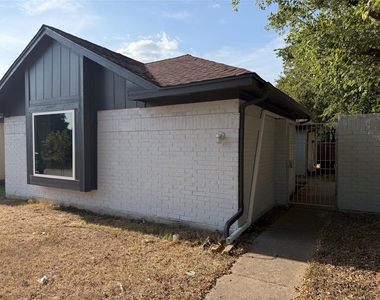 10231 Ridge Oak Street - Photo Thumbnail 1