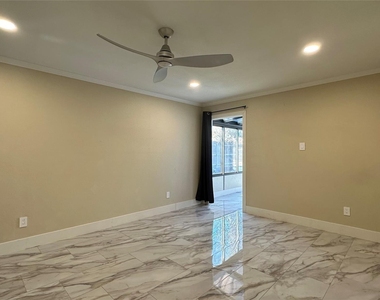 3925 Capricorn Court - Photo Thumbnail 29