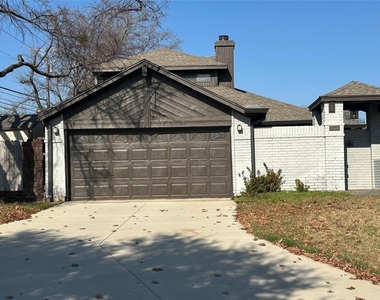 3925 Capricorn Court - Photo Thumbnail 1