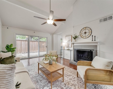 7492 E Northwest Highway - Photo Thumbnail 2