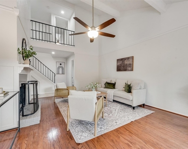 7492 E Northwest Highway - Photo Thumbnail 1