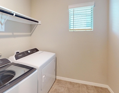 1508 Lannon Lane - Photo Thumbnail 21