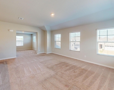1508 Lannon Lane - Photo Thumbnail 17